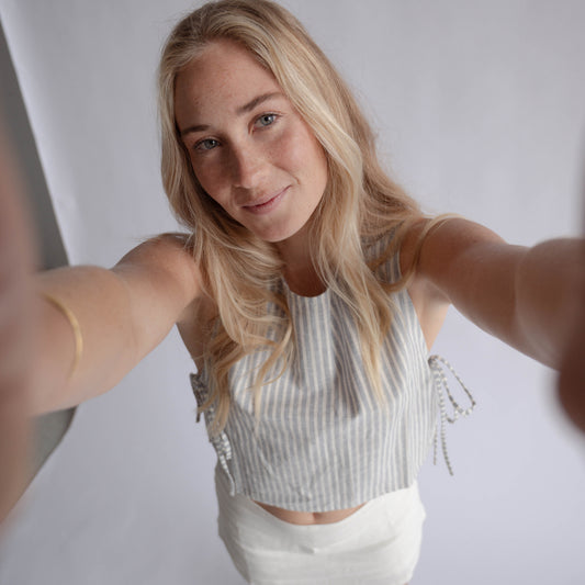 Brooke tie side top